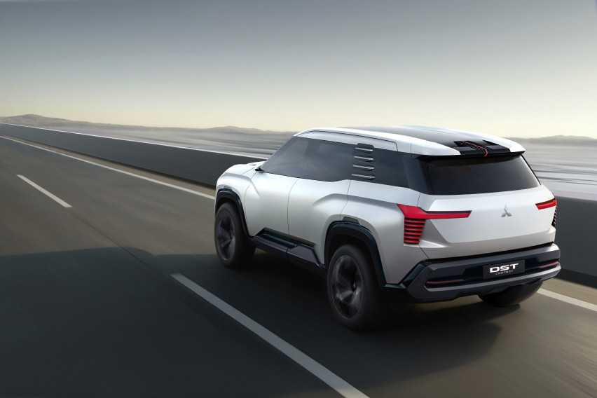 Mitsubishi DST Concept rear view