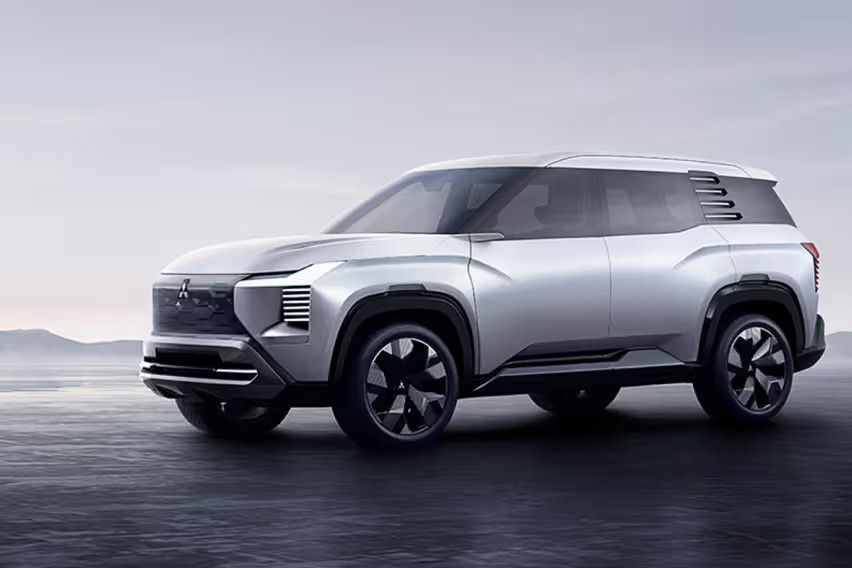 Mitsubishi DST Concept front view