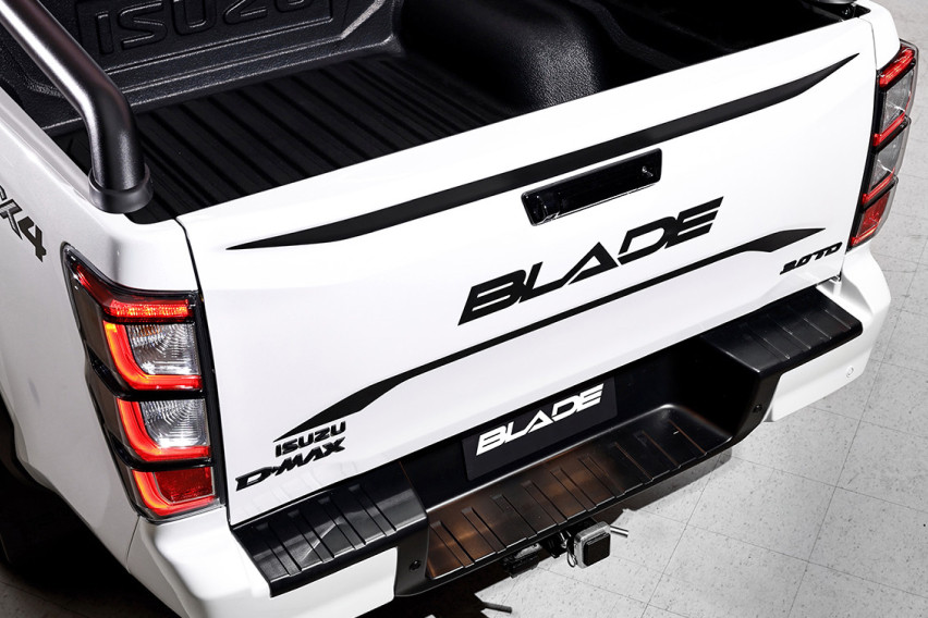 Isuzu D-Max Blade rear