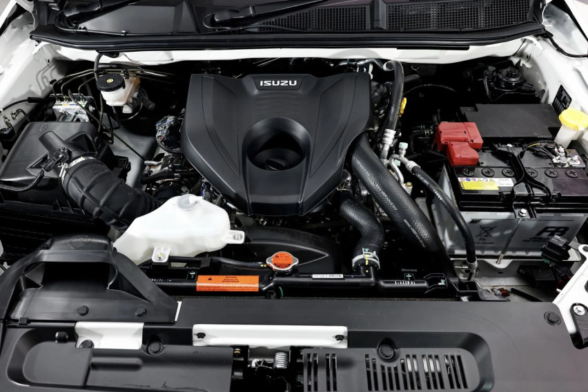 Isuzu D-Max Blade engine