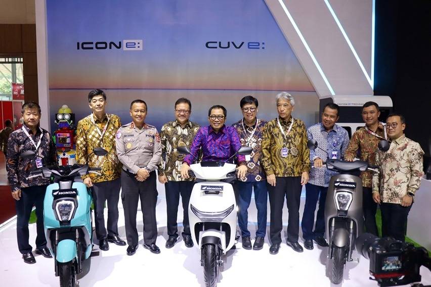 Honda ICON e: dan CUV e: Tampil Perdana di IMOS 2024