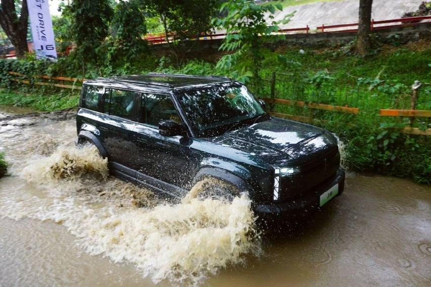 Estimasi Mulai Rp500 Juta, Ini Spesifikasi Chery J6 