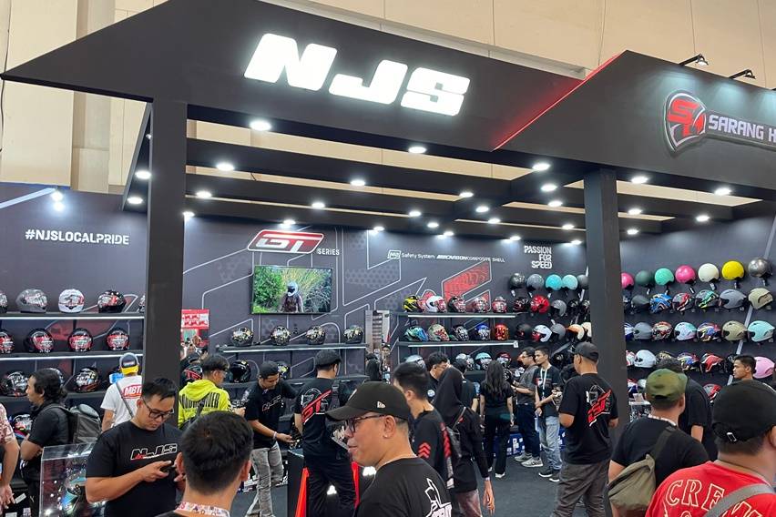 NJS Helmet Luncurkan Dua Helm Berbahan Karbon di IMOS 2024, Harga Mulai dari Rp2,8 juta