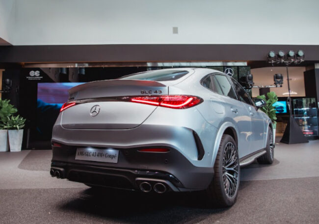 Mercedes-AMG GLC 43 rear end view