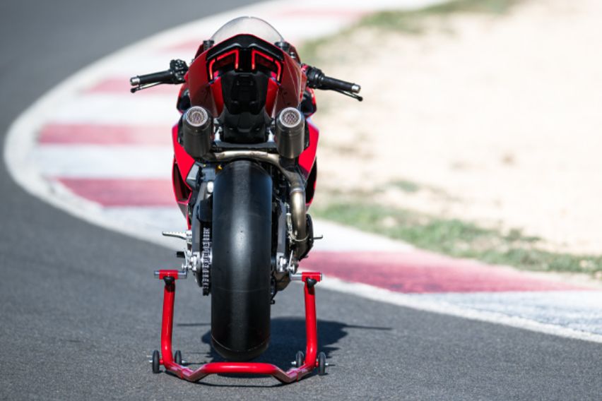 Ducati Panigale V2