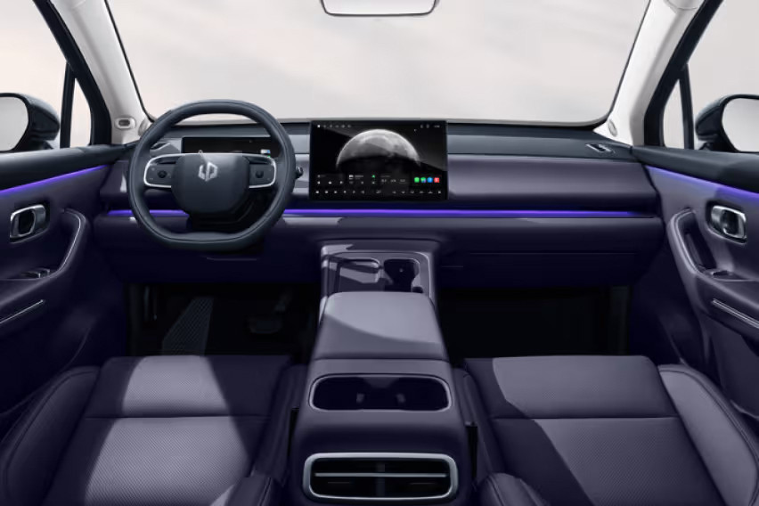 Leapmotor C10 interior dashboard