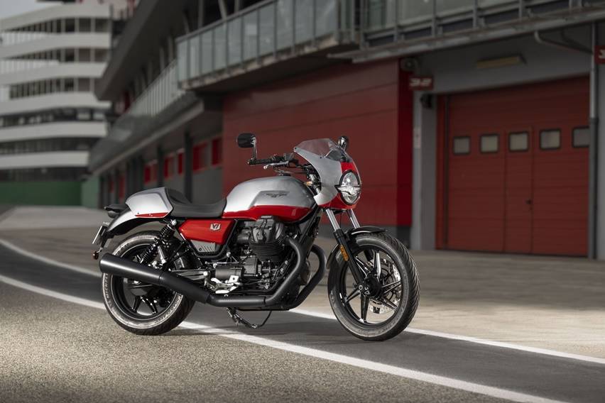 Piaggio Indonesia Hadirkan Moto Guzzi V7 Stone Corsa Special Edition