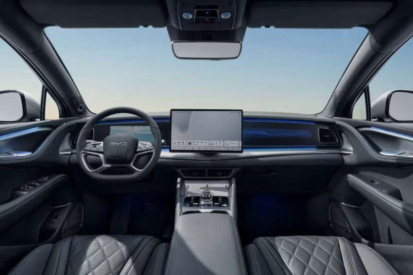 BYD Sealion 7 interior dashboard