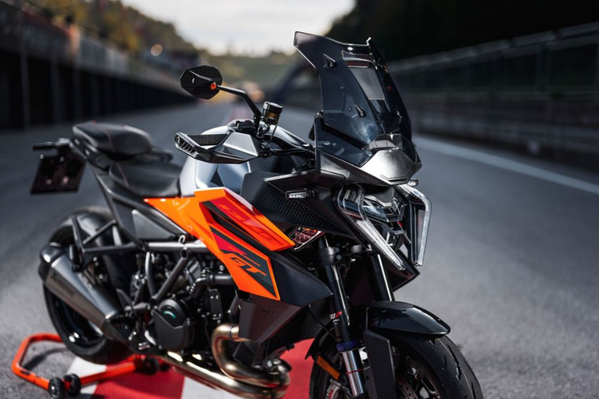 2025 KTM 1390 Super Duke GT