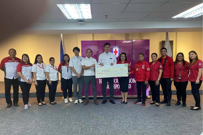 Honda donates P1-M to PRC for Kristine-hit families