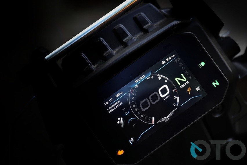 First Ride Moto Guzzi Stelvio