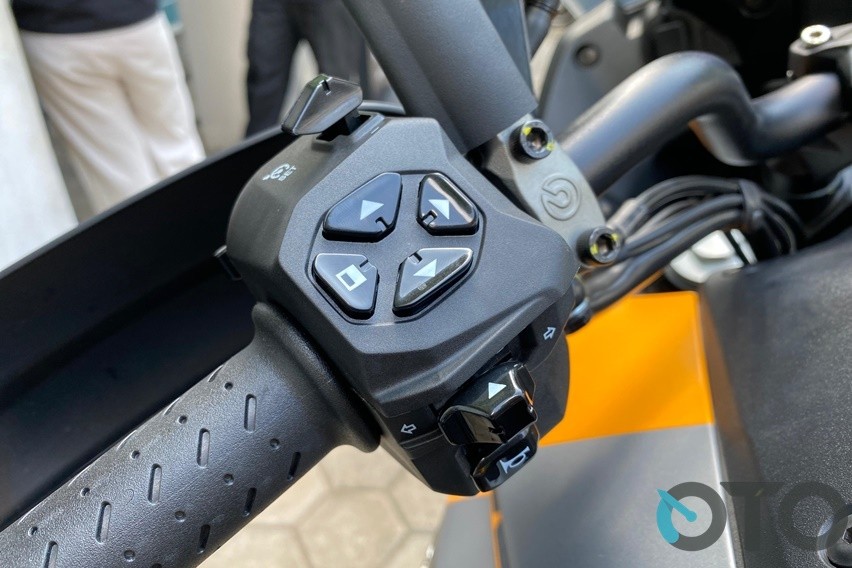 First Ride Moto Guzzi Stelvio