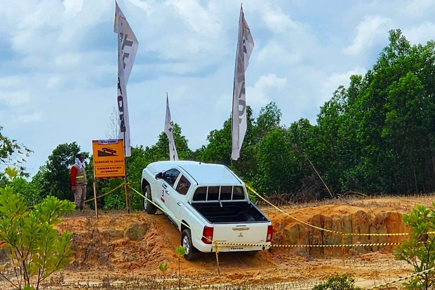 Test drive Konsumen Mitsubishi All New Triton Pekanbaru Riau