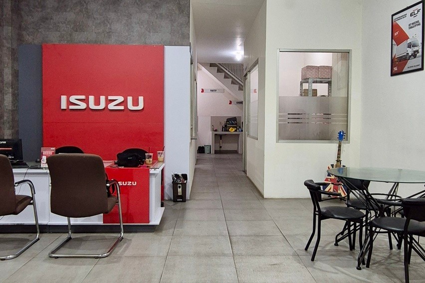 Diler Astrido Isuzu Purwakarta