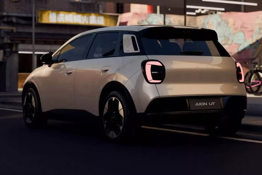 GAC Aion UT  rear view