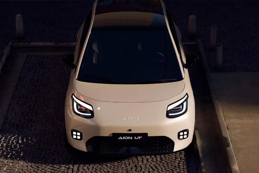 GAC Aion UT  front