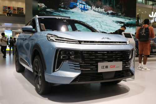 New year, new car: JAC JS6 PHEV