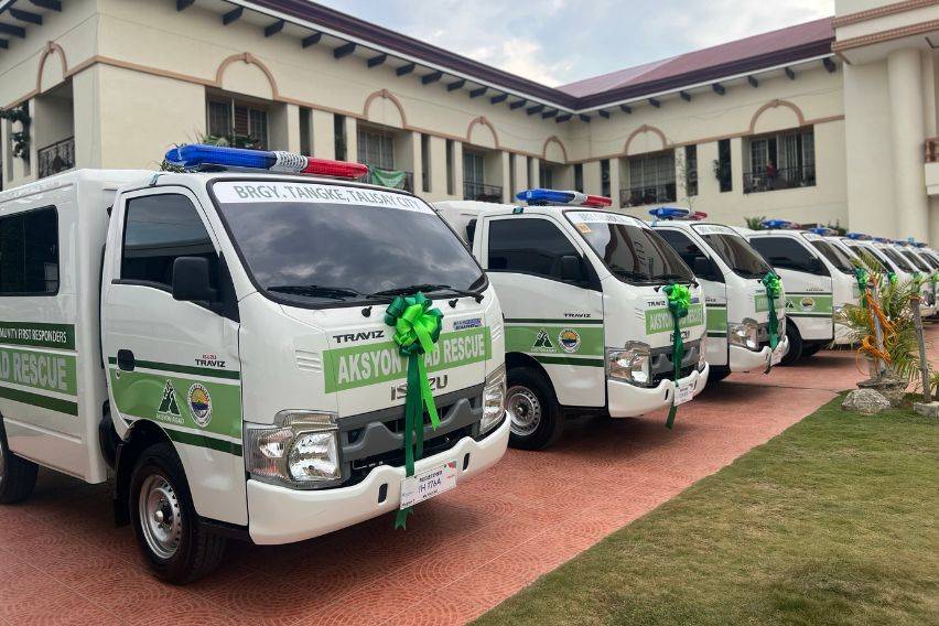 Isuzu PH turns over 22 Traviz L units to City of Talisay