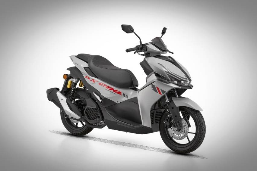 QJ Motor Mengeluarkan Skutik Mirip Yamaha Aerox