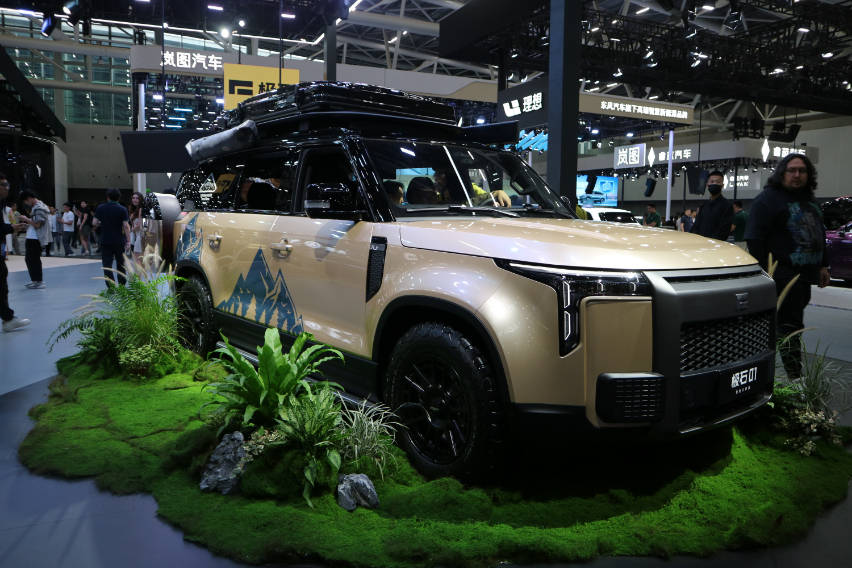 Rox Motor displays various interpretations of 01 SUV at Auto Guangzhou 2024 