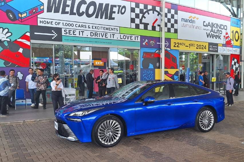 Toyota Mirai Tampil di GJAW 2024, Begini Spesifikasinya