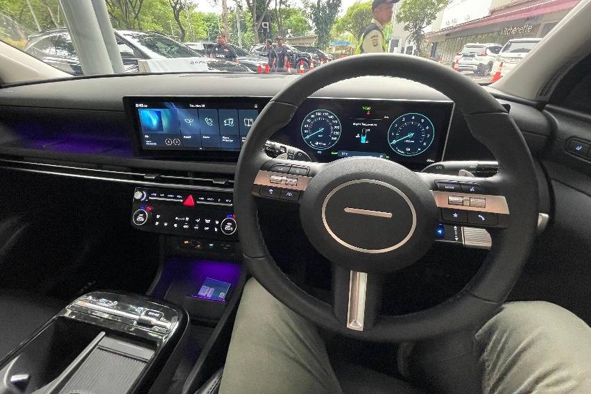 Hyundai Tucson Hybrid interior