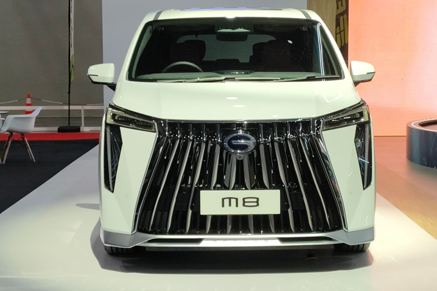 GAC M8 front view