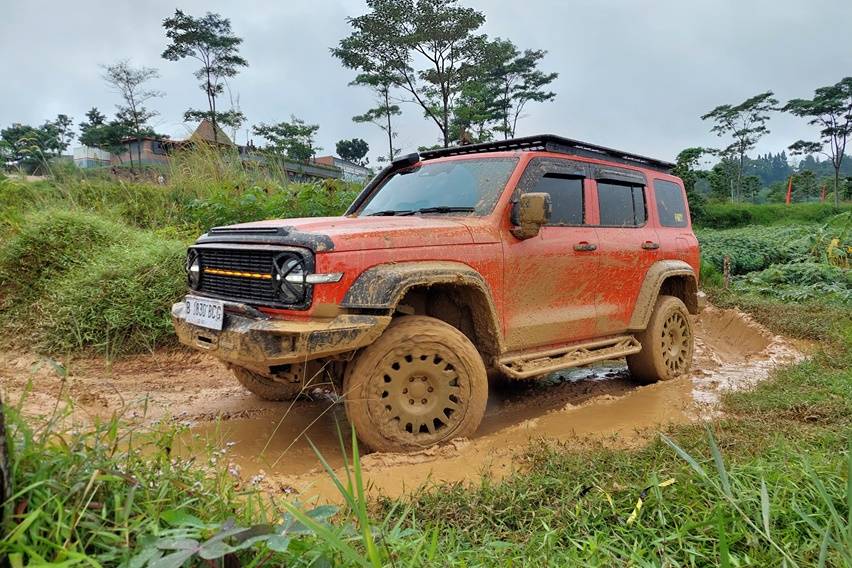 Test Drive GWM Tank 300 HEV Fury Edition: Siap di Dua Alam