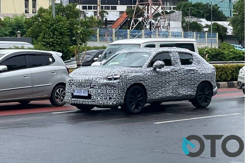 SPY SHOT: Honda HR-V Hybrid Sedang Tes Jalan di Jakarta