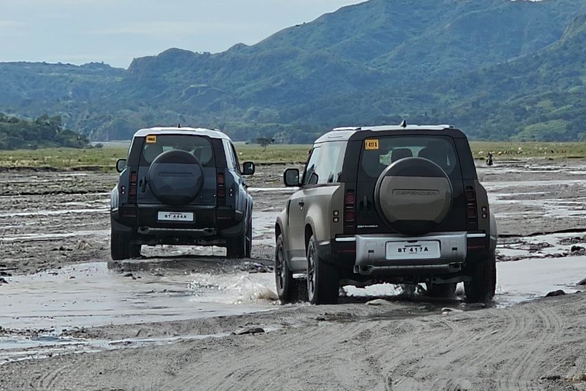 Land Rover Defender 110 S D250