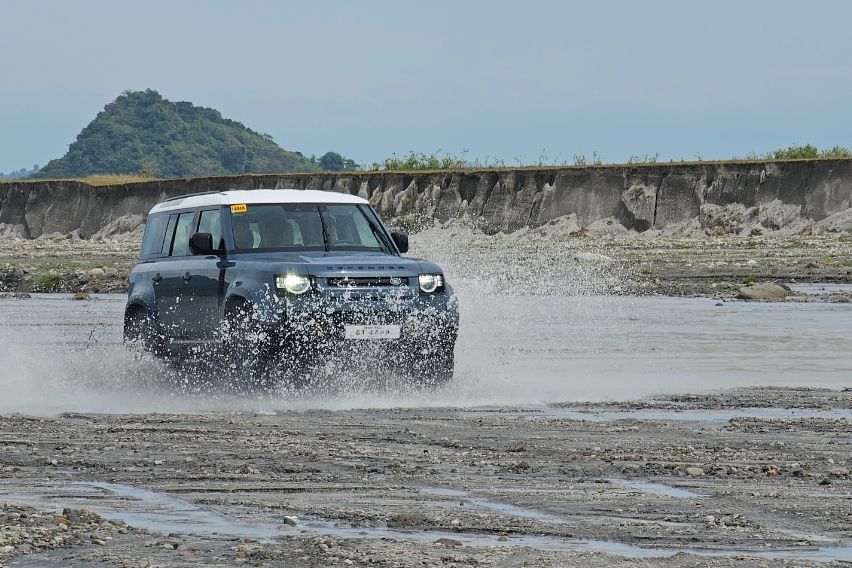 Land Rover Defender 110 S D250
