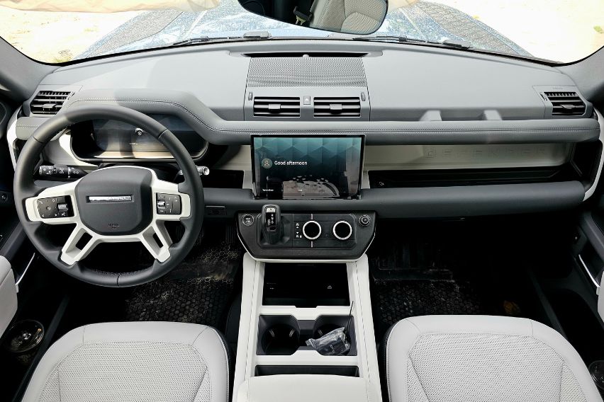 Land Rover Defender 110 S D250