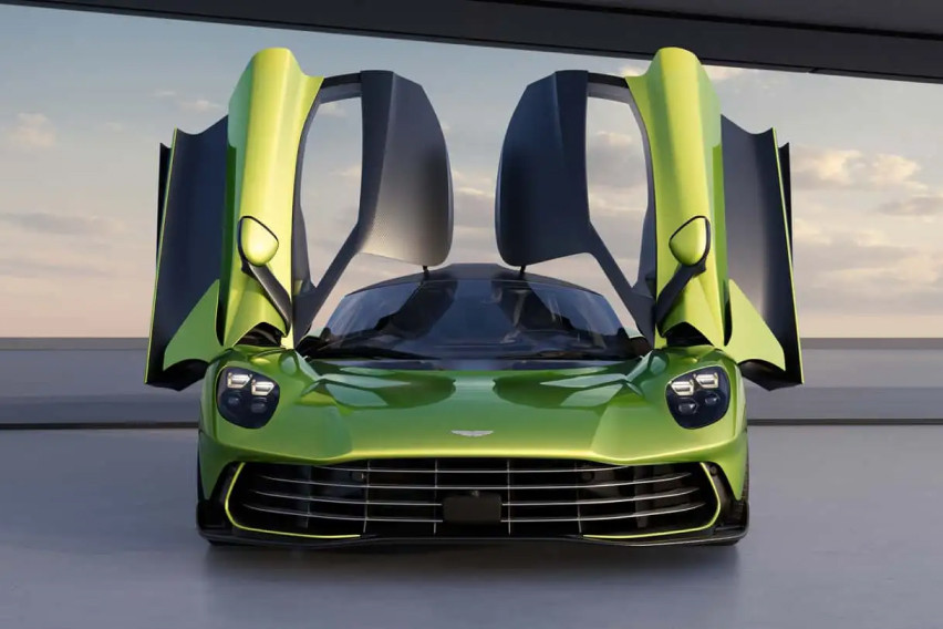 2025 Aston Martin Valhalla