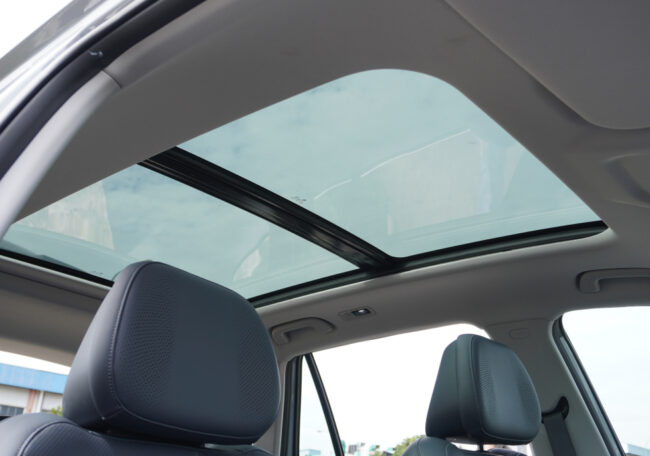 Proton emas7 interior panoramic roof