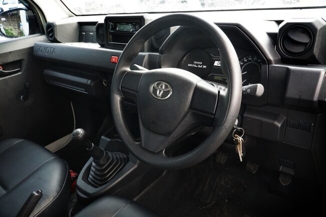 2024/12/Interior-Hilux-Rangga-Diesel-Standar-MT-1.jpg