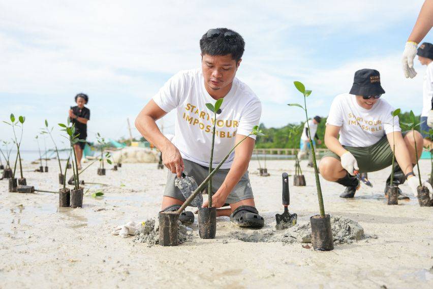 Toyota PH, Ernie Gawilan conducts nationwide mangrove planting project