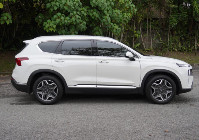 Hyundai Santa Fe Hybrid Side Profile Malaysia