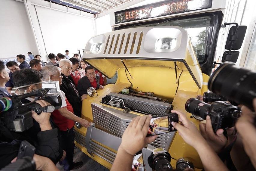 Singson says e-jeepneys could revolutionize public transport in PH