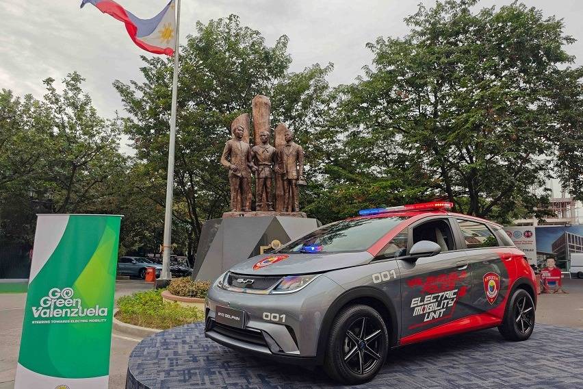 BYD Dolphin units join Valenzuela City police fleet