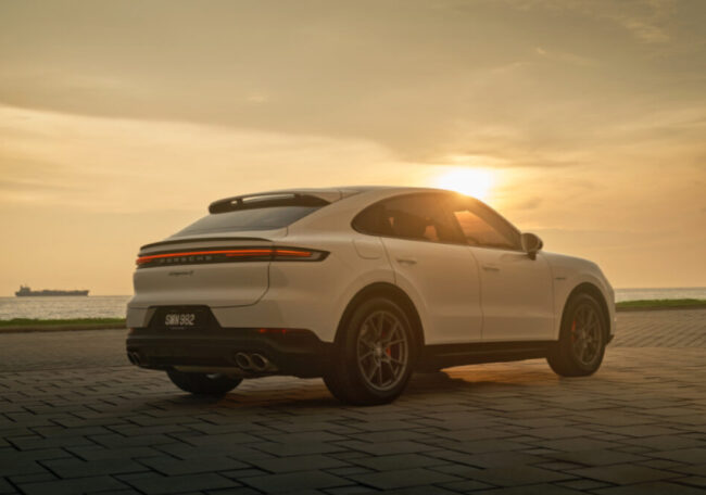 Cayenne S E-Hybrid Coupé rear view