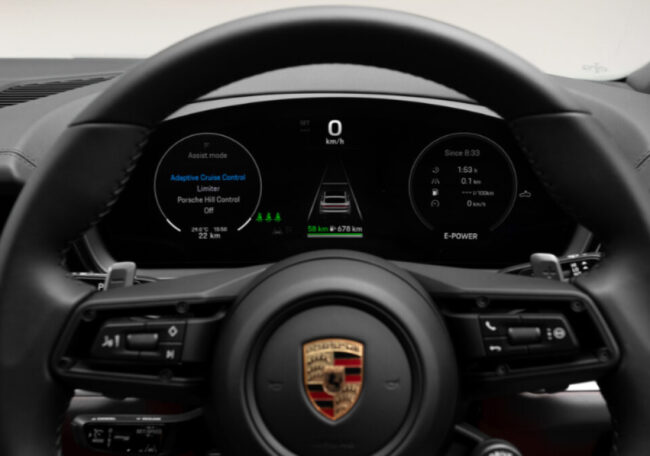Cayenne S E-Hybrid Coupé steering wheel