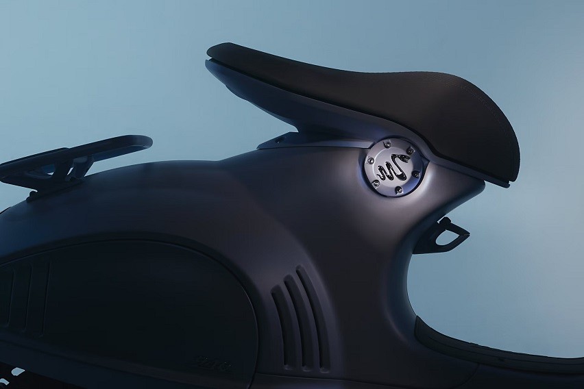 Vespa Snake Fuel Cap