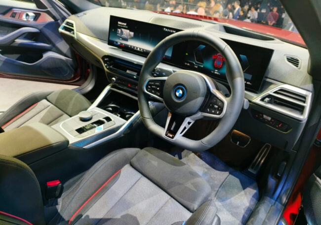 BMW  i4 eDrive35 M Sport interior