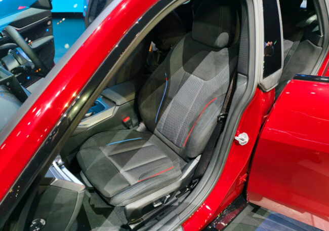 BMW  i4 eDrive35 M Sport seats