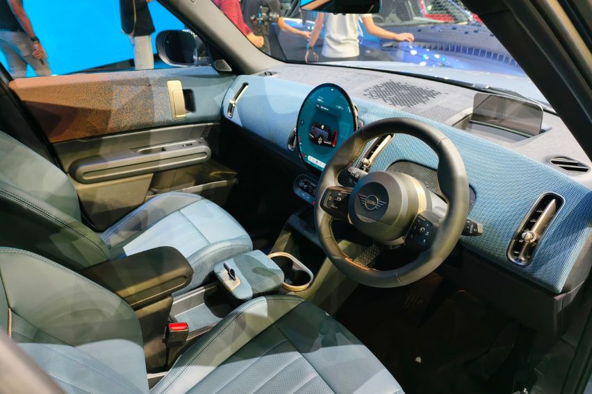 2025 MINI Countryman S ALL4 interior