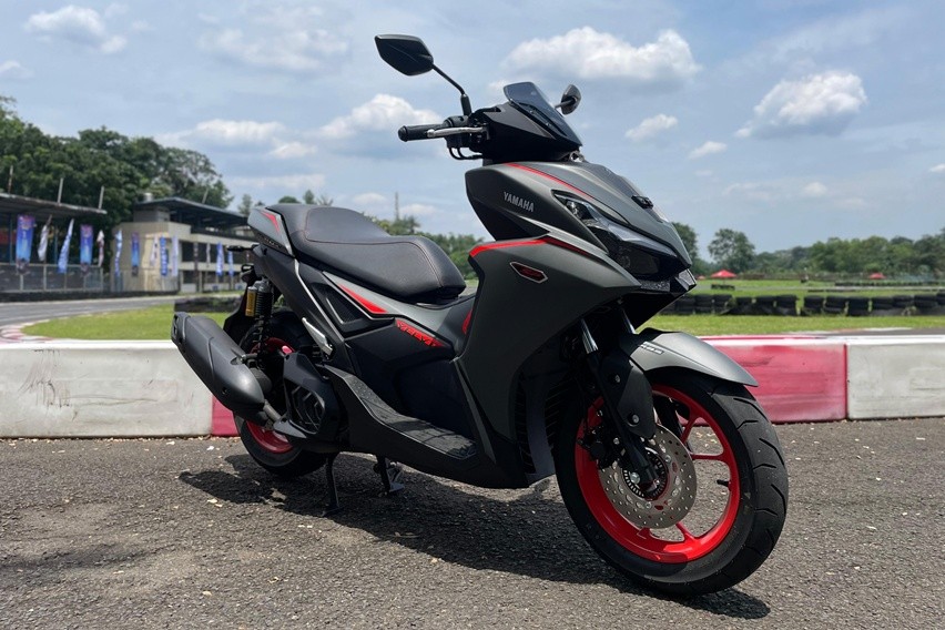 Test ride Yamaha Aerox Alpha