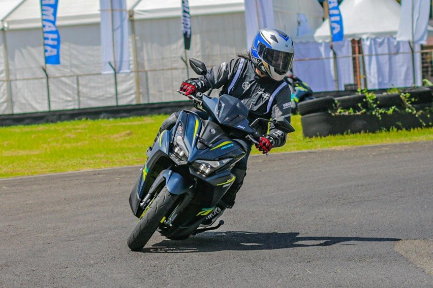 Test ride Yamaha Aerox Alpha