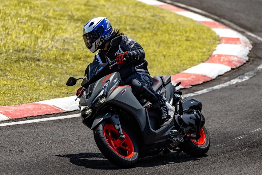 Test ride Yamaha Aerox Alpha