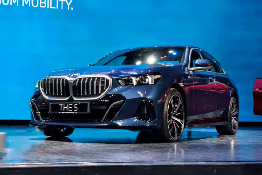 2025 BMW 530i M Sport CKD