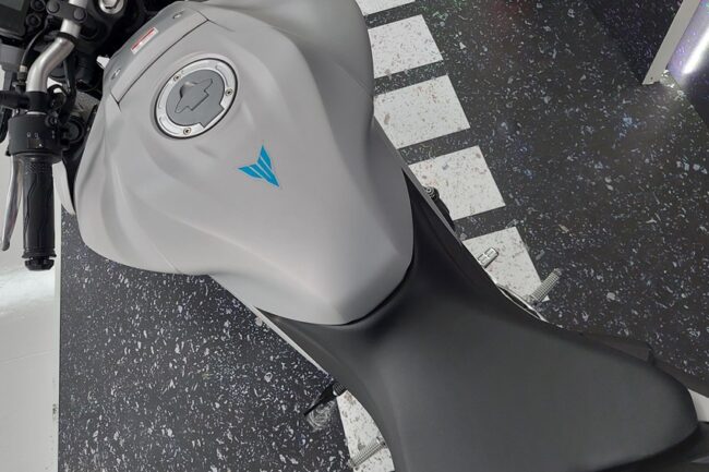 2025/01/New-Yamaha-MT-25-Icy-Grey-1.jpeg